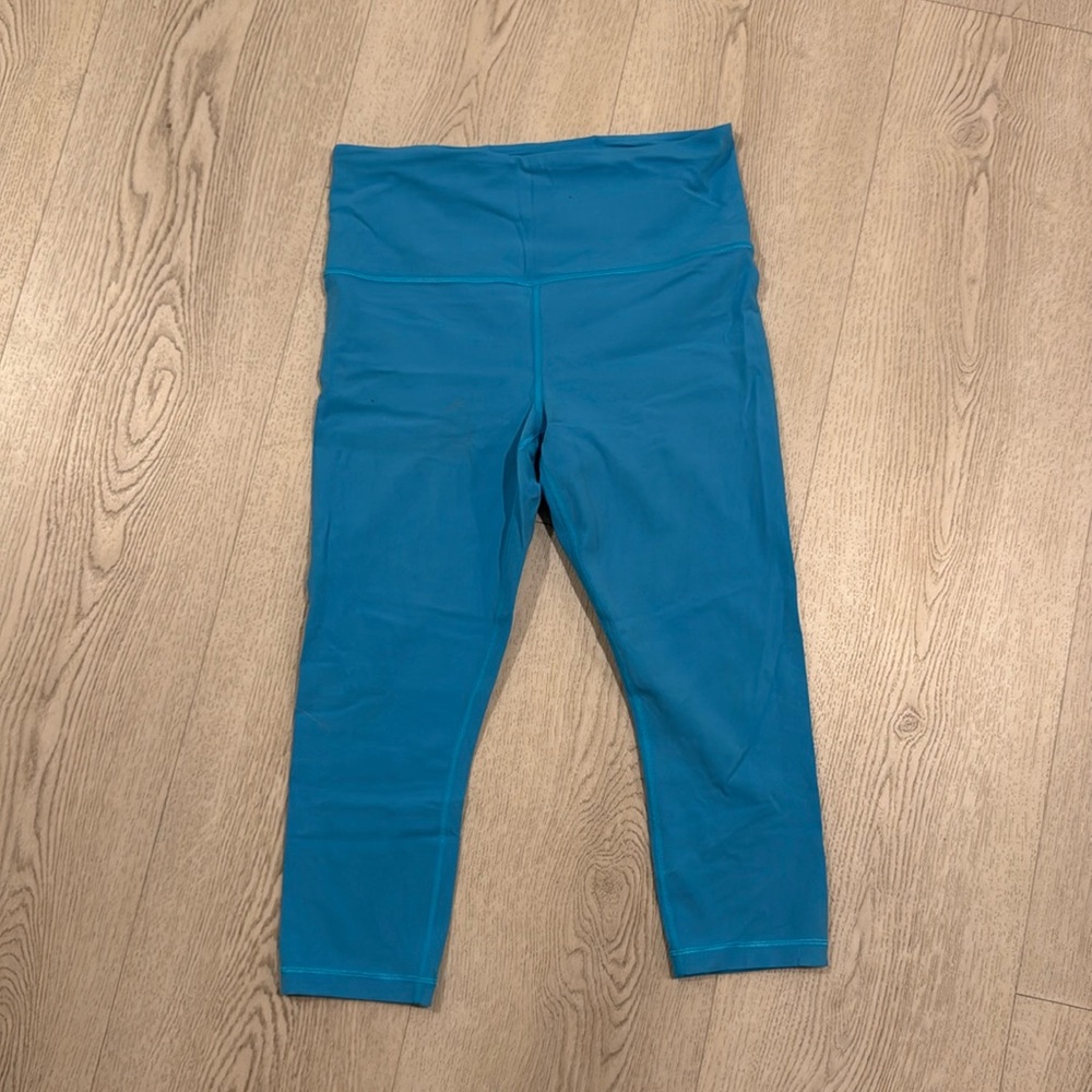 Athleta Ultra High Rise Elation Capri Leggings